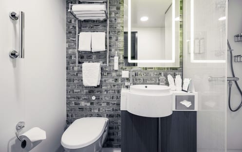 AE Expeditions, SYLVIA EARLE, Junior Suite 705, Richard IAnson-11